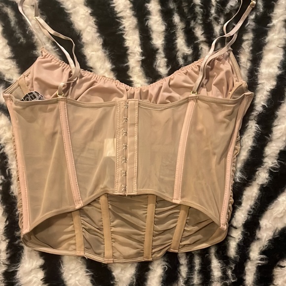 Mesh boned corset top - Picture 3 of 3